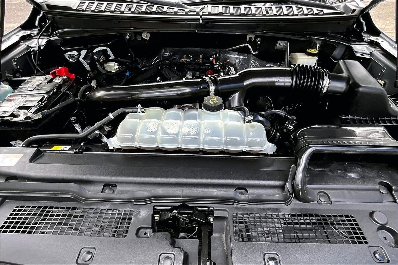 Used 2023 Ford Expedition Limited image 27