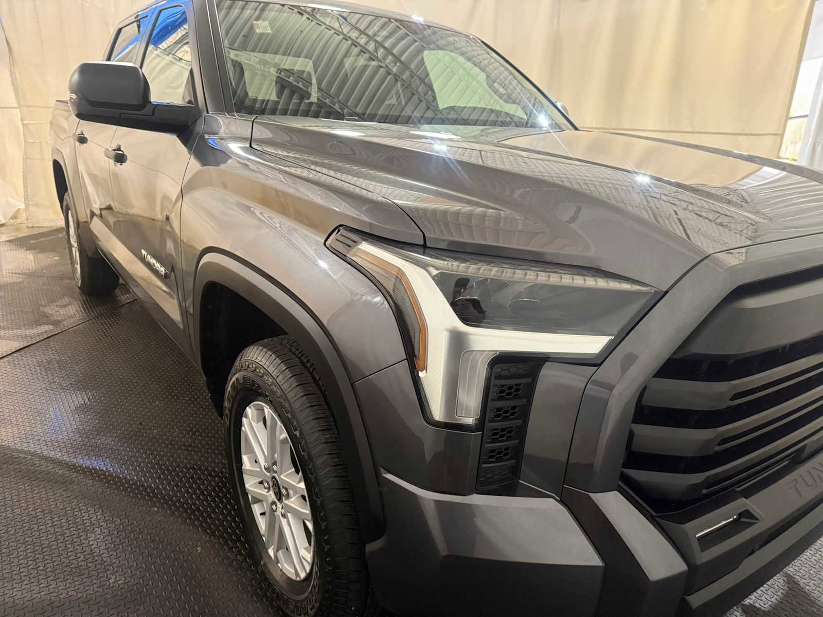 Used 2024 Toyota Tundra SR5 w/ SR5 Convenience Package AWD/4WD image 10