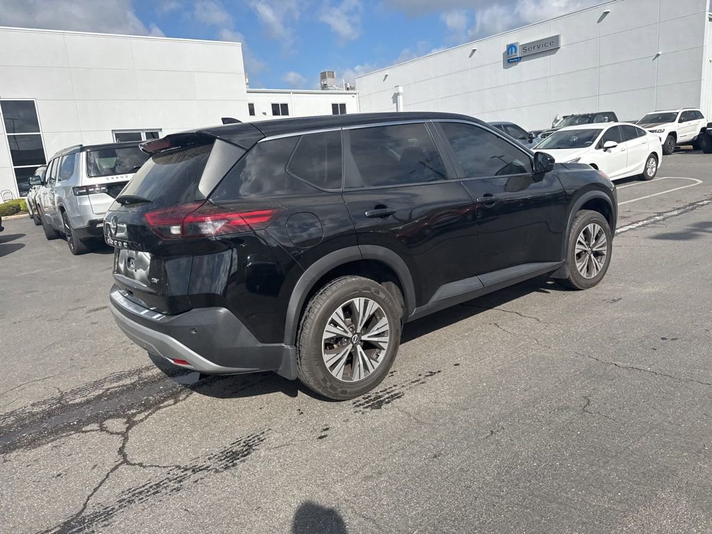 Used 2023 Nissan Rogue SV image 5