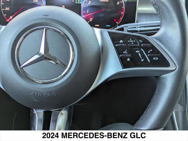 Used 2024 Mercedes-Benz GLC 300 SUV image 15