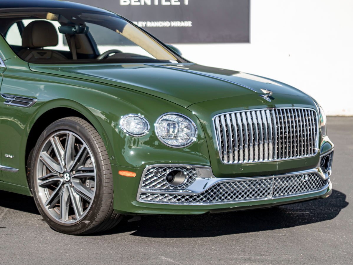 Used 2022 Bentley Flying Spur Plug-In Hybrid image 10