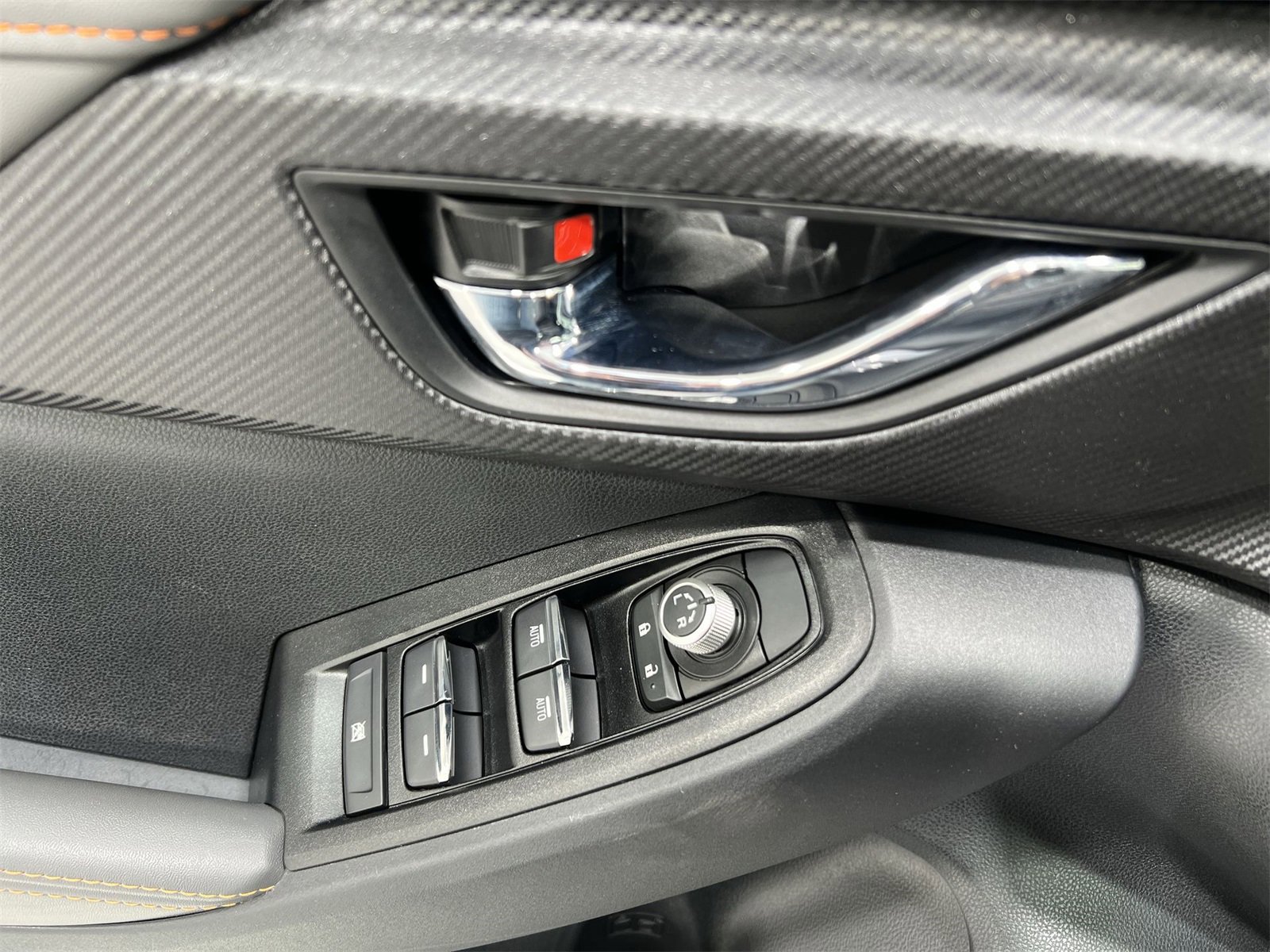 Certified 2025 Subaru Crosstrek 2.5i Limited w/ Crosstrek Mirror Package image 13