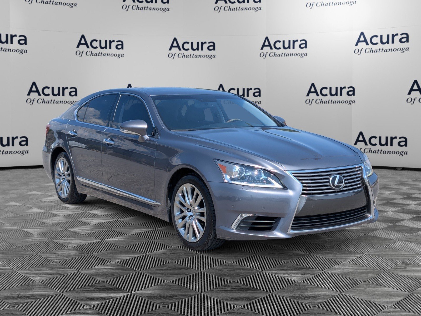 Used 2015 Lexus LS 460 image 1