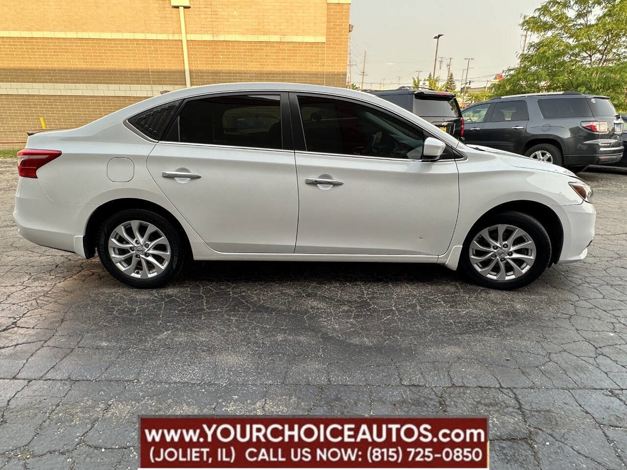 Used 2017 Nissan Sentra SV w/ Style Package image 9