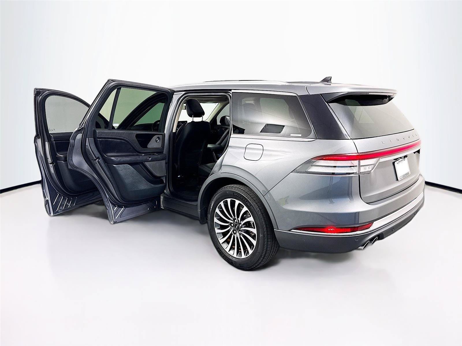 Used 2023 Lincoln Aviator Reserve AWD/4WD image 44