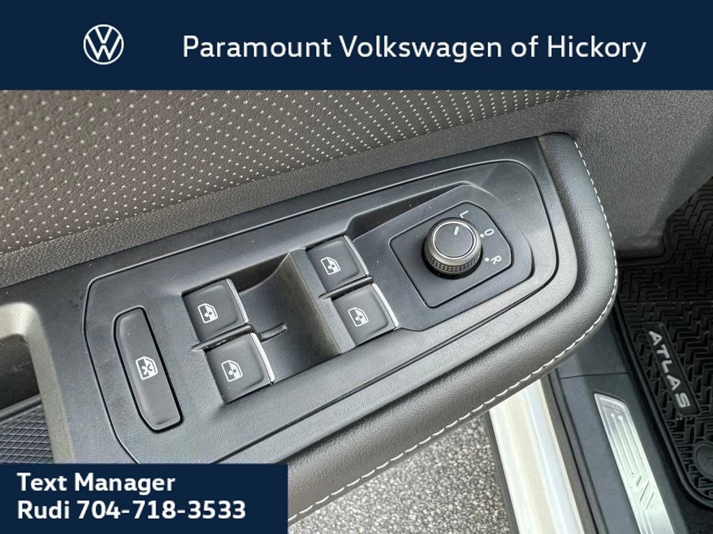 New 2026 Volkswagen Atlas SE image 7