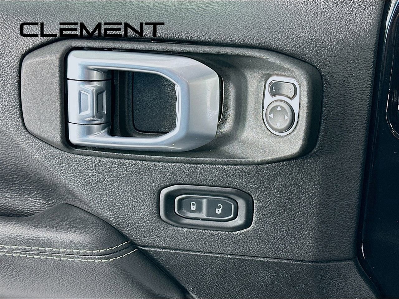 Used 2023 Jeep Wrangler Unlimited Sahara w/ Cold Weather Group image 26