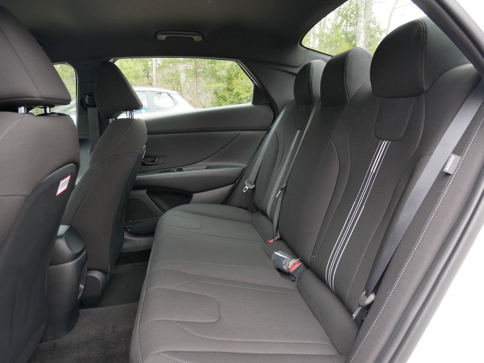 New 2025 Hyundai Elantra SEL image 9