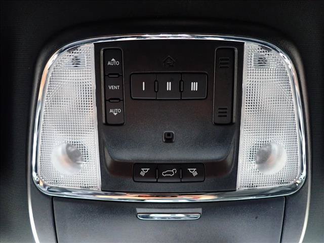 Used 2020 Jeep Grand Cherokee Altitude AWD/4WD image 23
