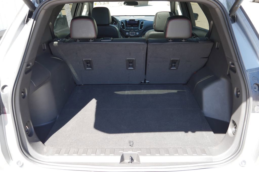 Used 2023 Chevrolet Equinox RS w/ RS Leather Package FWD image 28