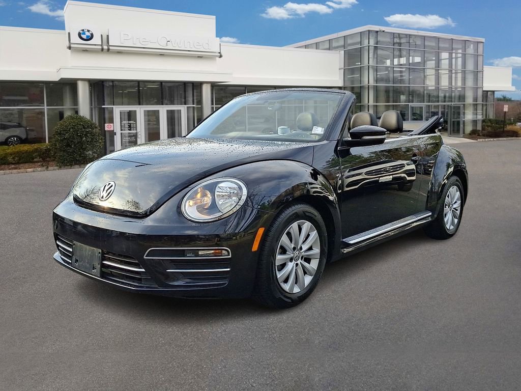 Used 2019 Volkswagen Beetle 2.0T S image 1