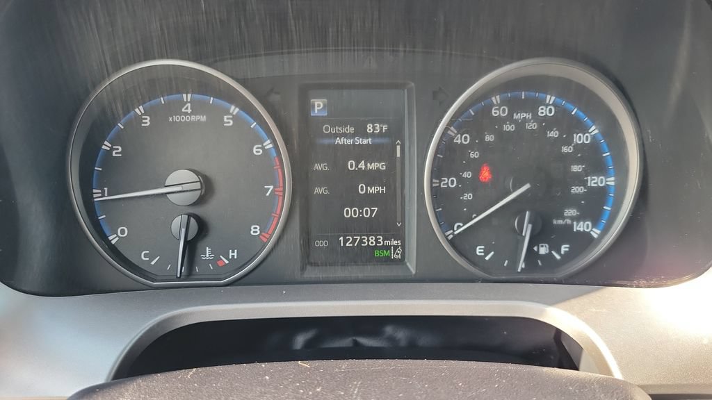 Used 2018 Toyota RAV4 XLE AWD/4WD image 23