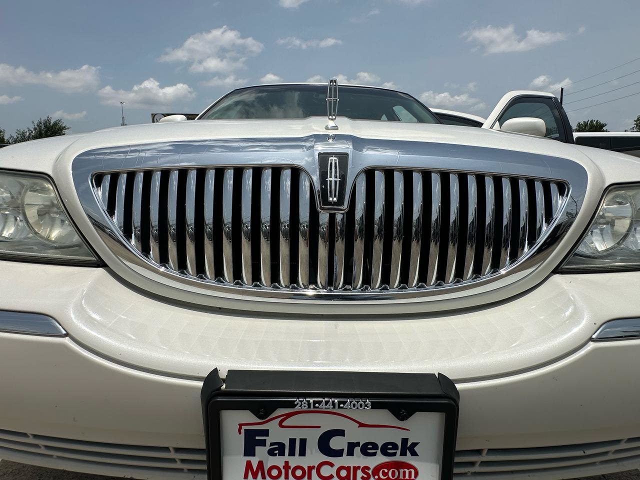 Used 2006 Lincoln Town Car Signature RWD image 55
