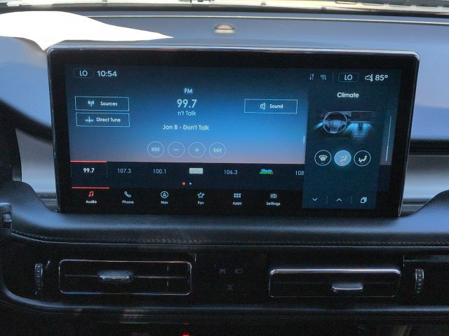 Used 2022 Lincoln Nautilus FWD w/ Premium Package image 18