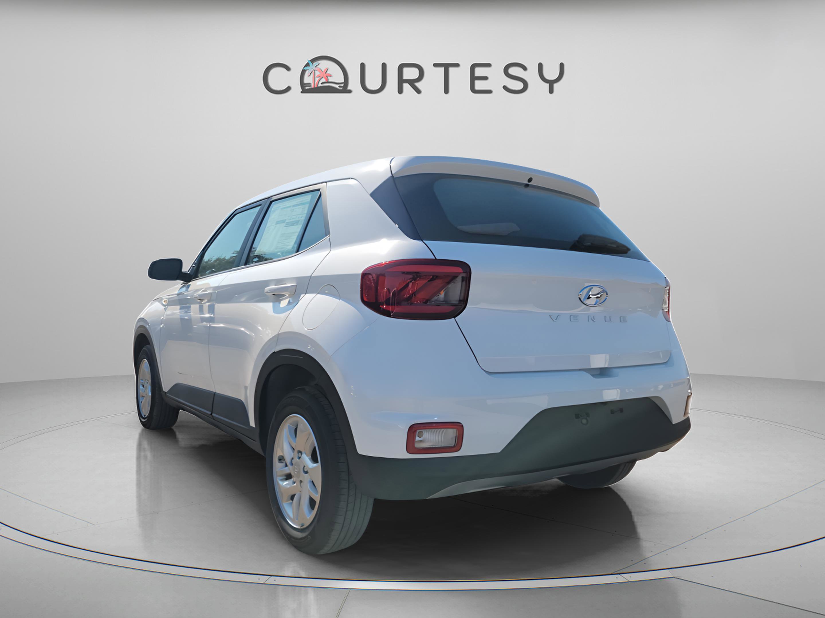 New 2026 Hyundai Venue SE image 3