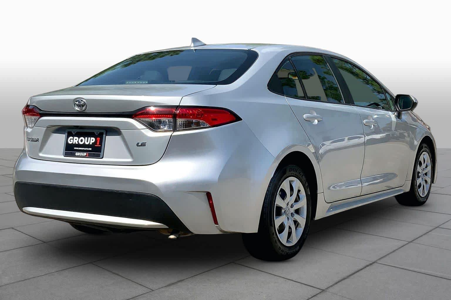 Used 2021 Toyota Corolla LE FWD image 13
