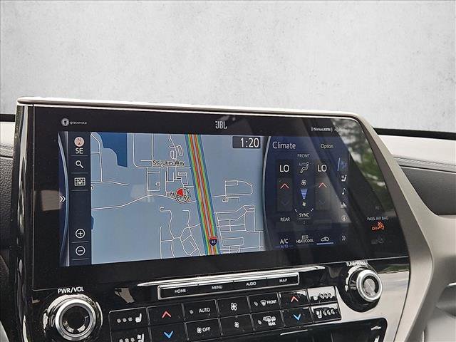 Used 2022 Toyota Highlander Limited FWD image 12
