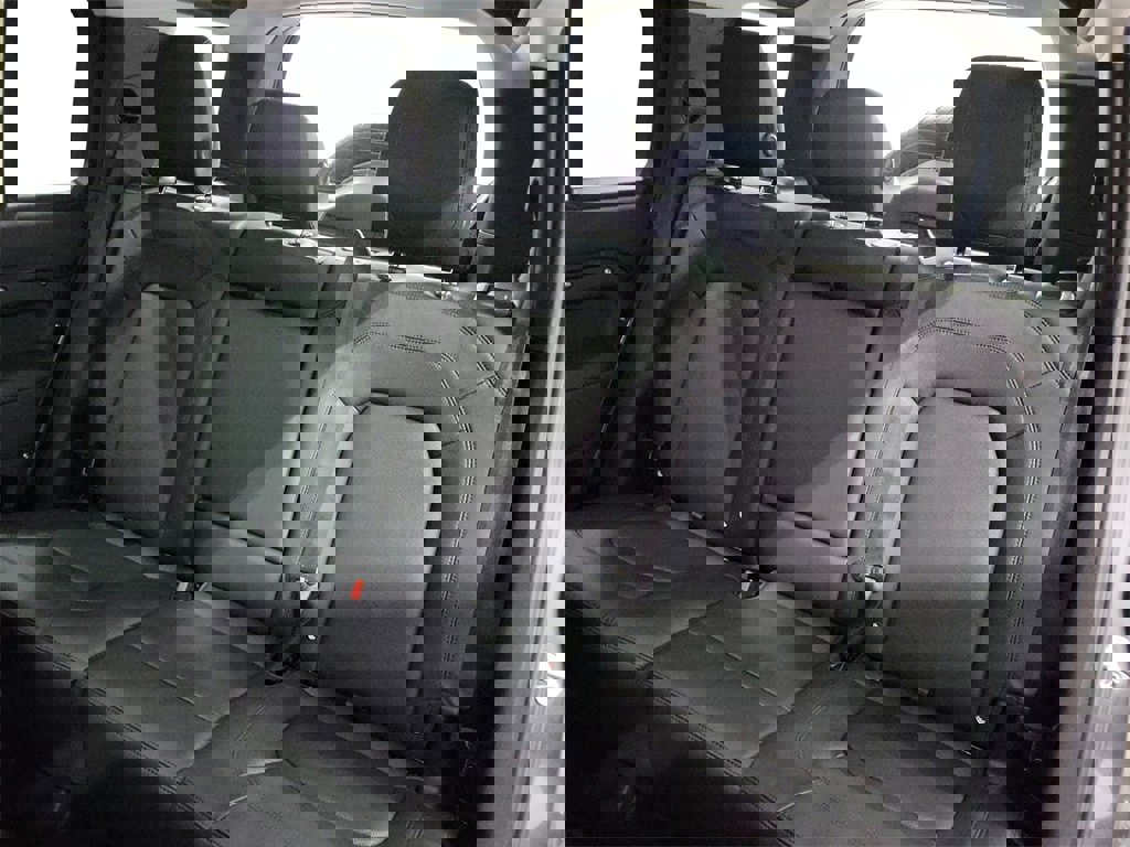 Certified 2024 Land Rover Defender 110 SE image 22