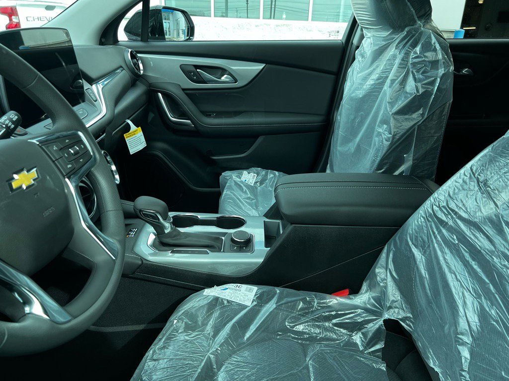 New 2025 Chevrolet Blazer LT w/ Redline Edition image 9