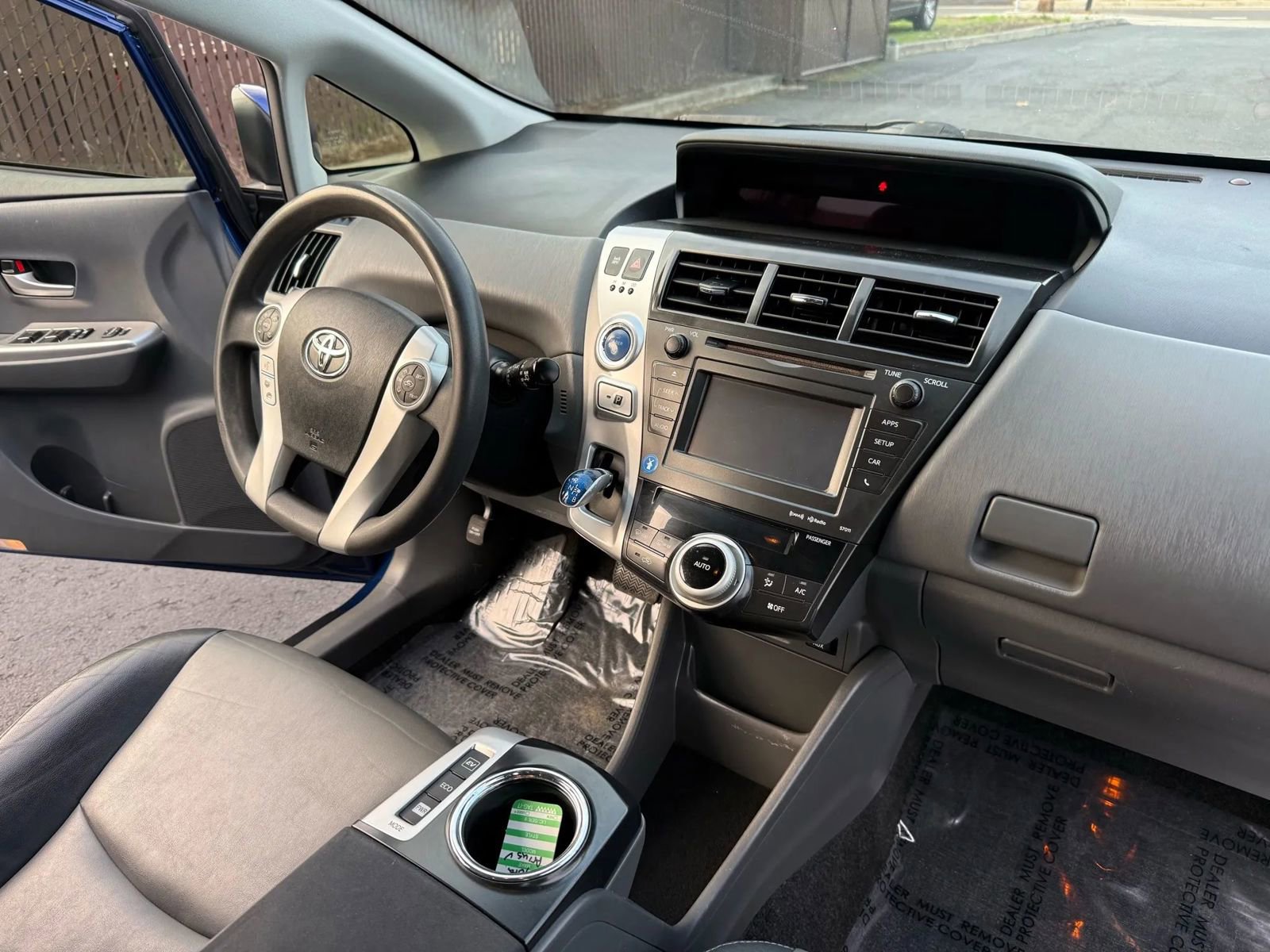Used 2012 Toyota Prius V Five FWD image 17