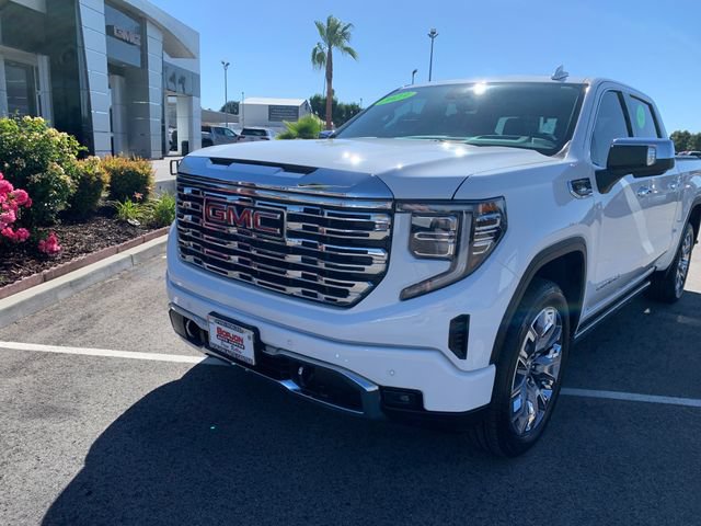 Used 2023 GMC Sierra 1500 Denali w/ Denali Reserve Package AWD/4WD image 3