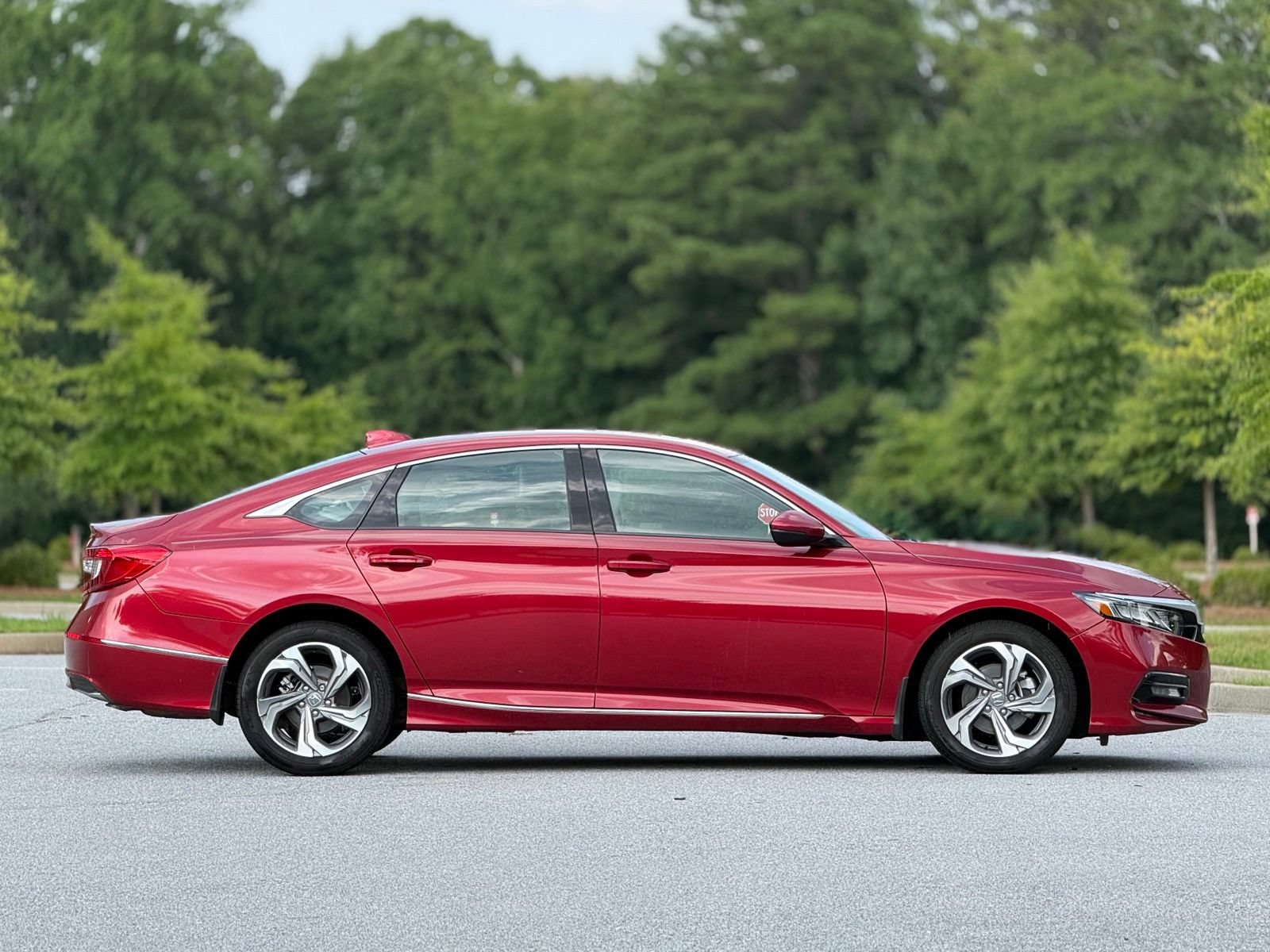 Used 2018 Honda Accord EX-L image 12