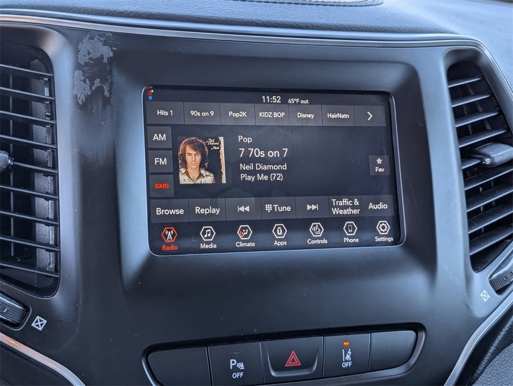 Used 2021 Jeep Cherokee Latitude Plus image 16