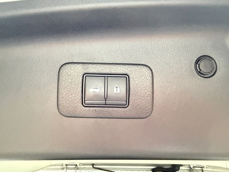 Used 2022 Nissan Armada SV w/ SV Appearance Package AWD/4WD image 36
