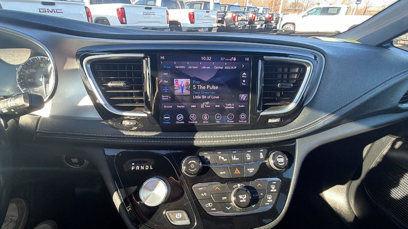 Used 2019 Chrysler Pacifica Limited w/ Advanced Safetytec Group image 11