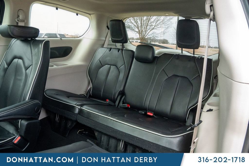 Used 2023 Chrysler Pacifica Limited image 19