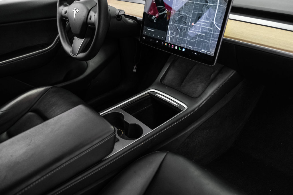 Used 2021 Tesla Model Y Long Range AWD/4WD image 22