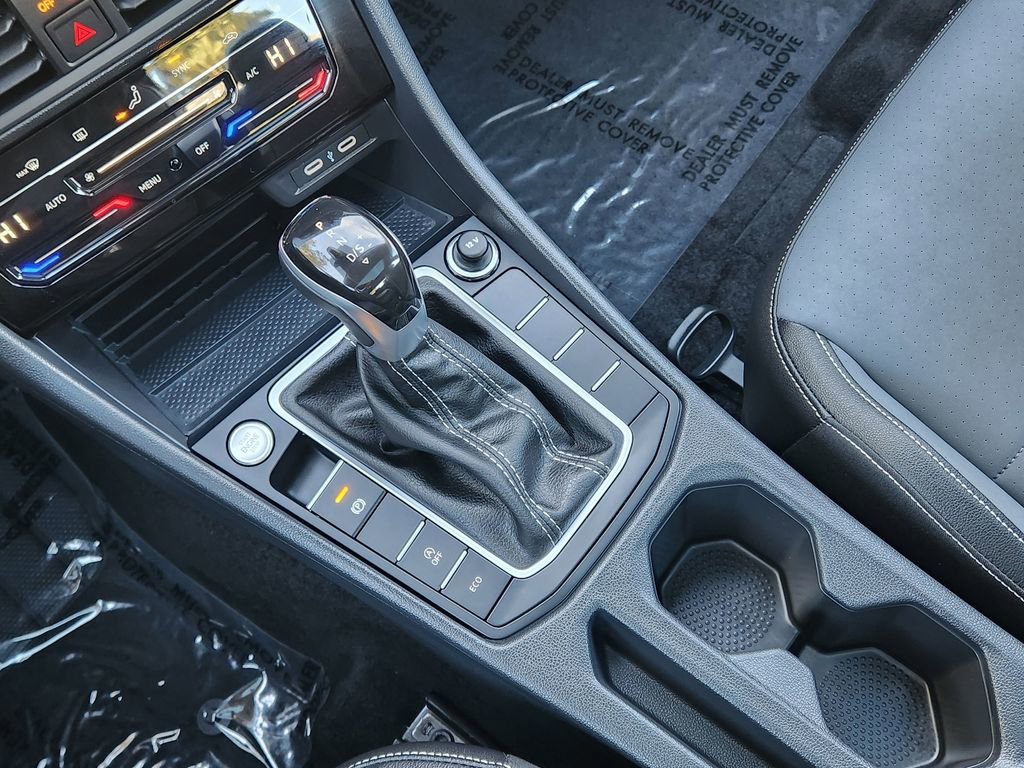 Certified 2025 Volkswagen Jetta SE image 24