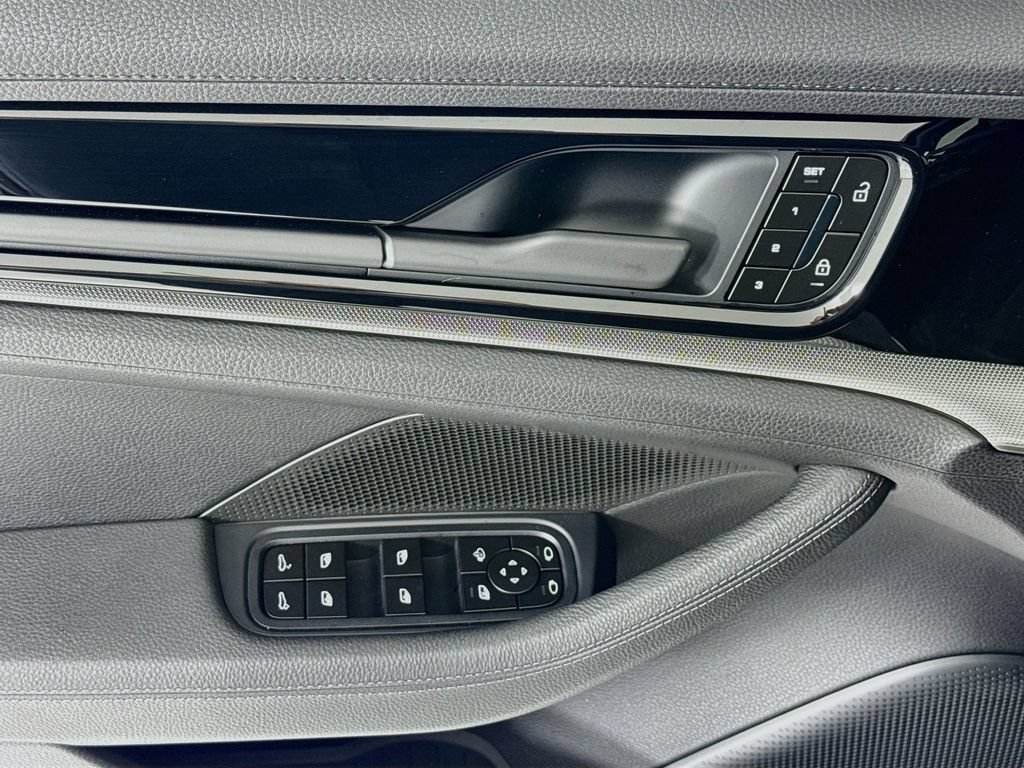 New 2026 Porsche Panamera 4 AWD/4WD image 11