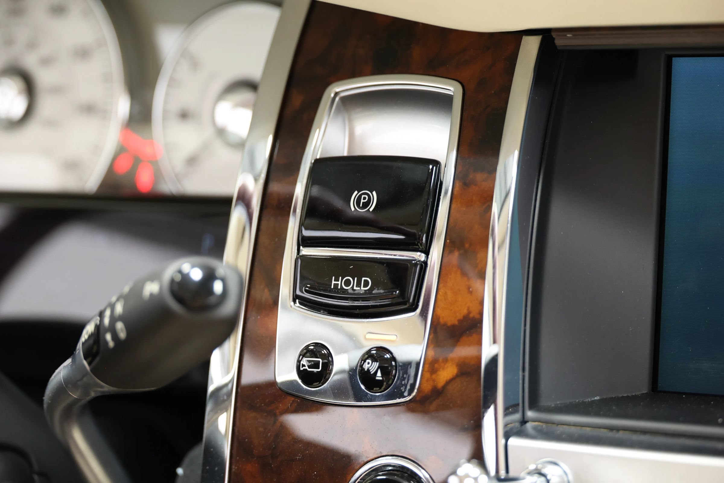 Used 2013 Rolls-Royce Ghost RWD image 40
