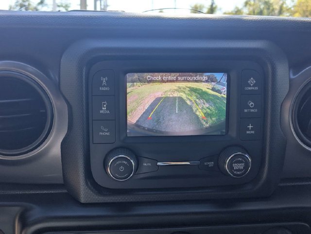 Used 2021 Jeep Wrangler Sport AWD/4WD image 27
