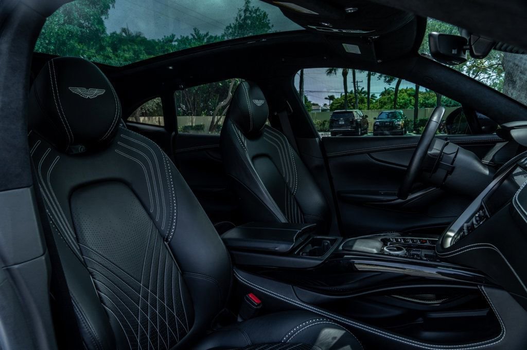 Used 2021 Aston Martin DBX AWD/4WD image 25