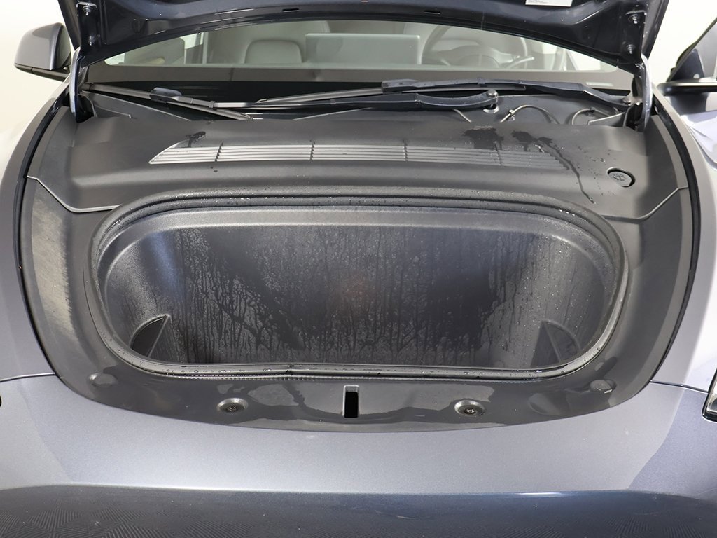 Used 2023 Tesla Model Y Long Range image 18