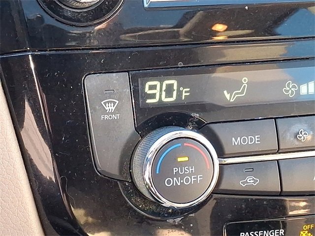 Used 2020 Nissan Rogue SL w/ Premium Package image 21