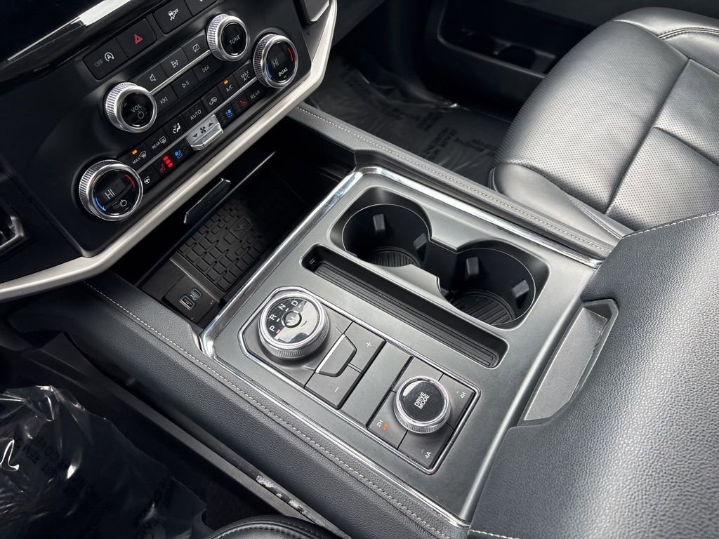 Used 2024 Ford Expedition Max XLT image 19