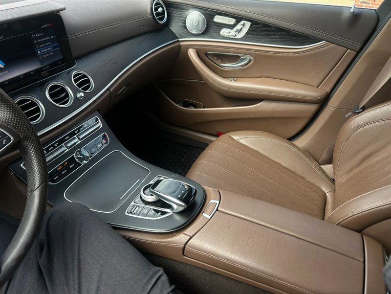 Used 2018 Mercedes-Benz E 300 4MATIC image 16
