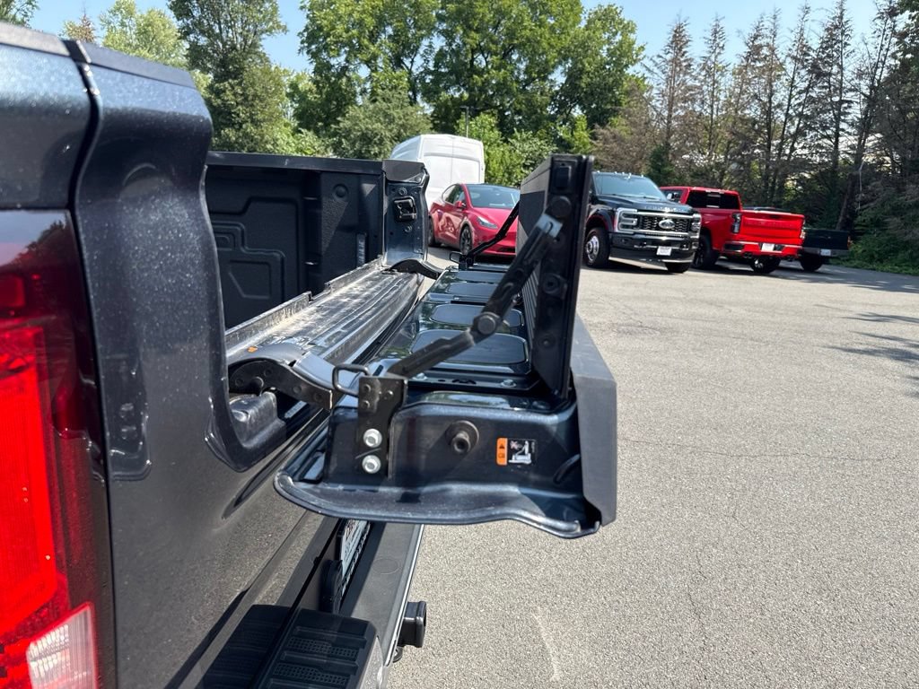 Used 2022 GMC Sierra 1500 SLT w/ SLT Premium Plus Package AWD/4WD image 59