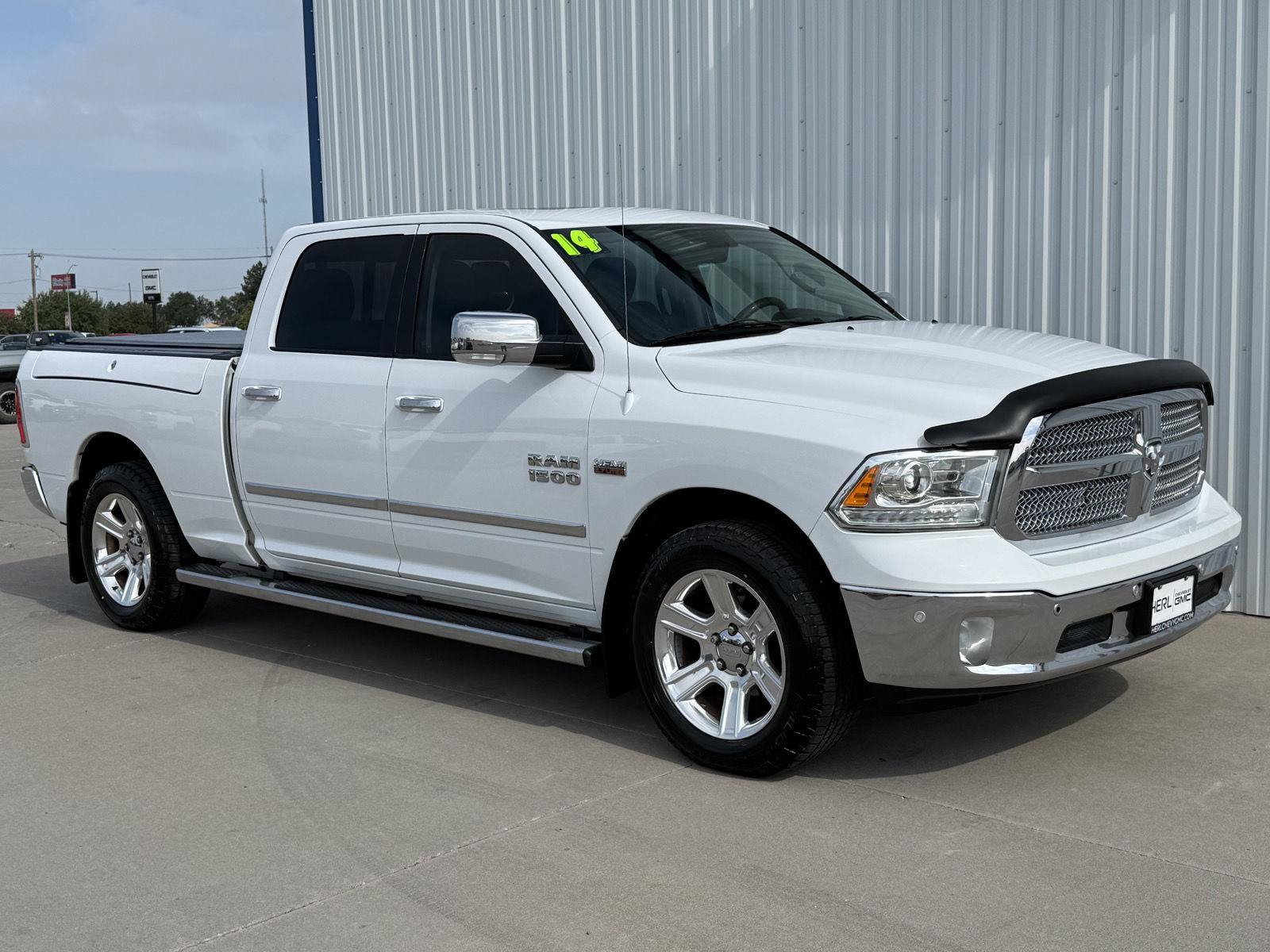 Used 2014 RAM 1500 Limited AWD/4WD image 3