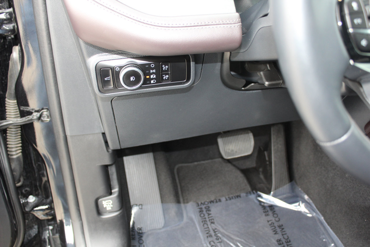 Used 2025 Ford Explorer Platinum w/ LUX Leather Package image 49