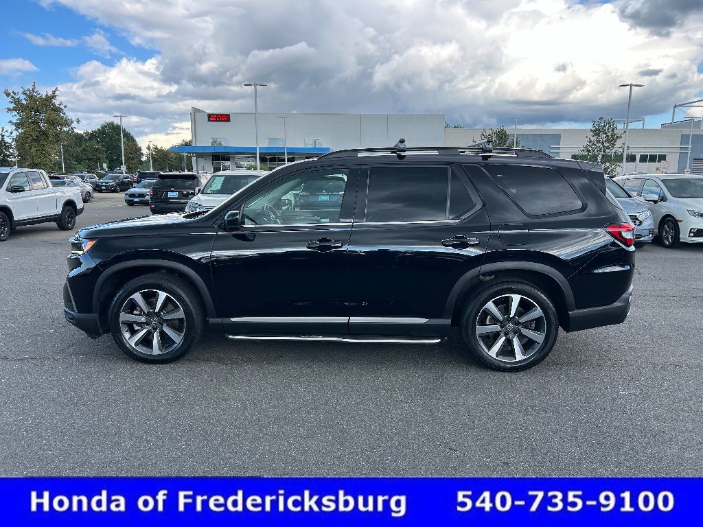 Used 2024 Honda Pilot Elite image 3