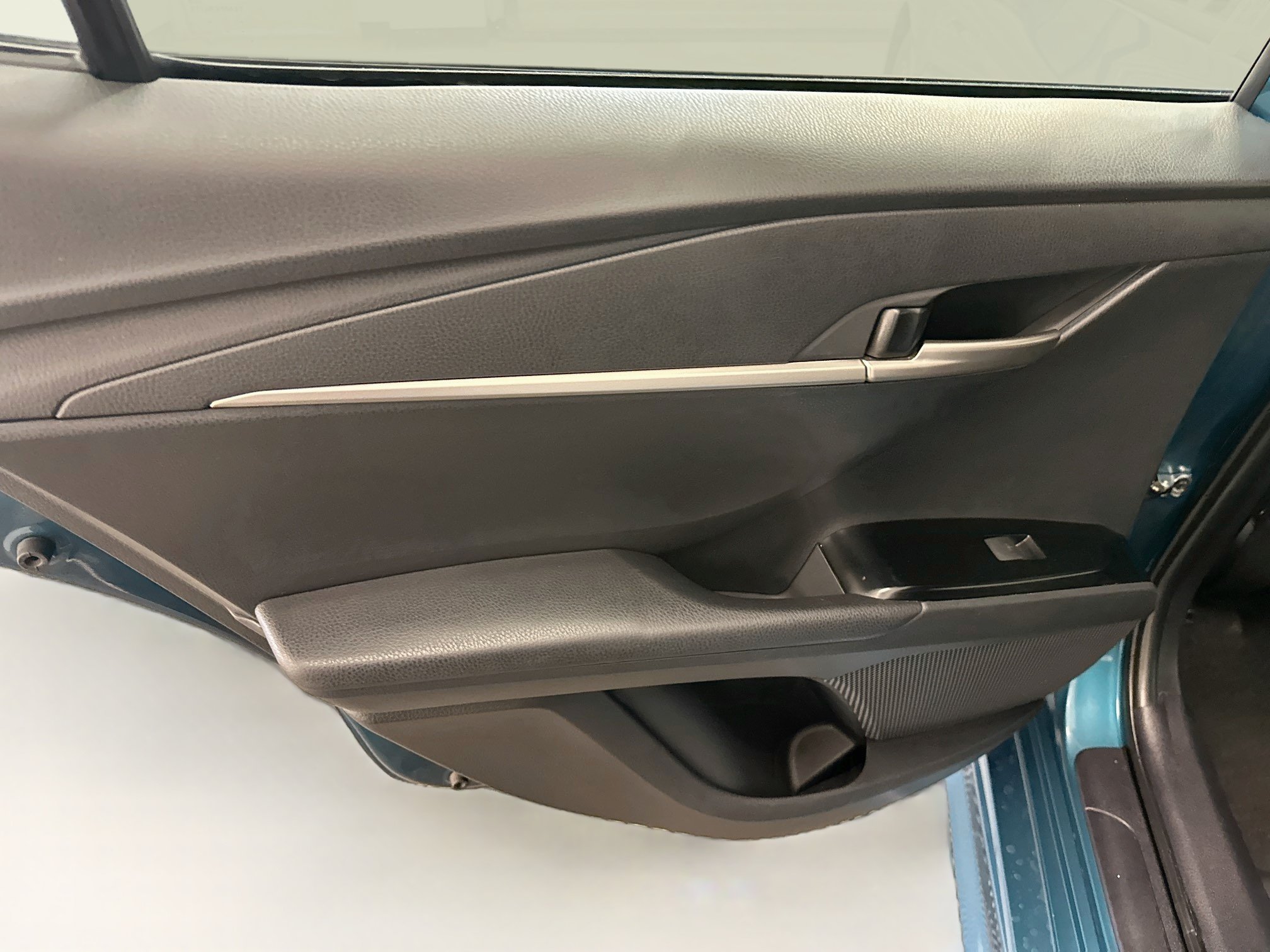 Used 2025 Toyota Camry SE FWD image 26
