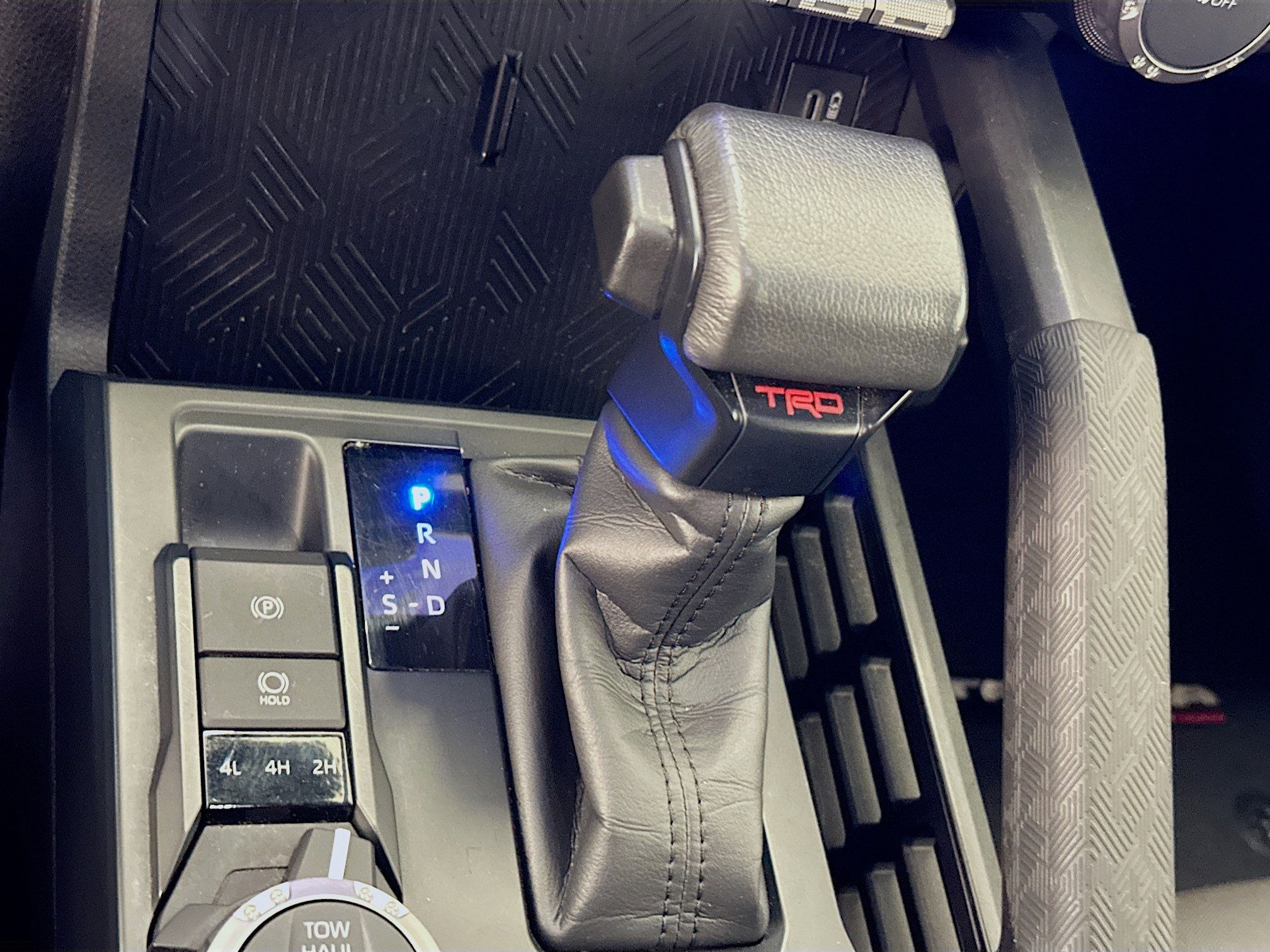 Used 2024 Toyota Tacoma TRD Off-Road image 25