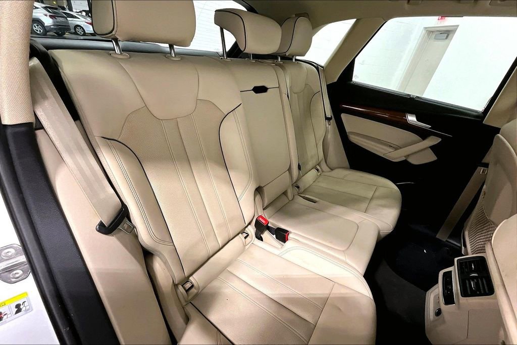 Used 2021 Audi Q5 2.0T Premium Plus w/ Premium Plus Package image 36