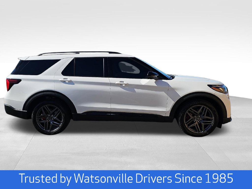 Used 2025 Ford Explorer ST w/ Sun And Sound Package AWD/4WD image 2