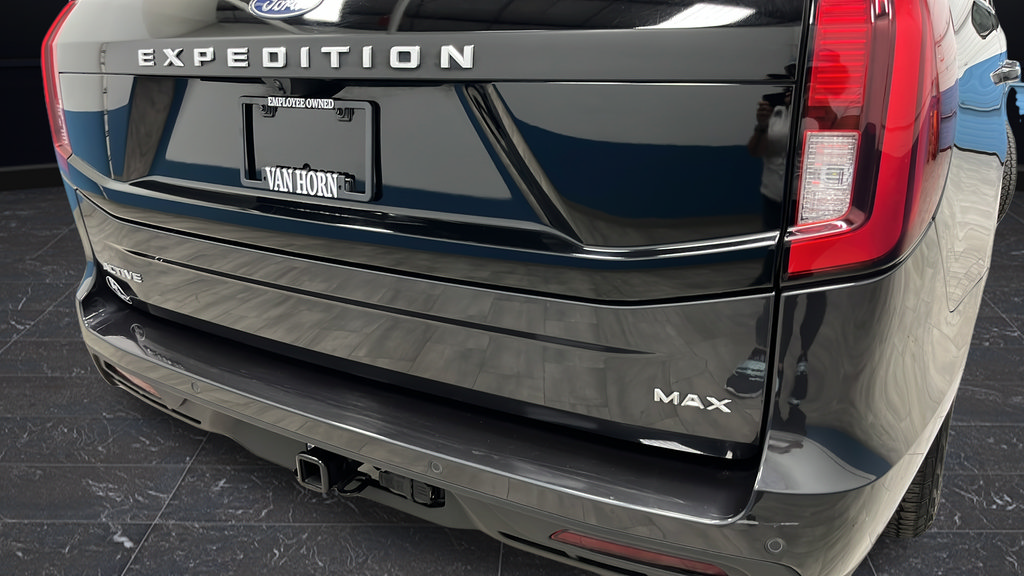 Used 2025 Ford Expedition Max Active AWD/4WD image 41