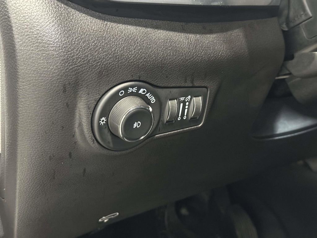 Used 2023 Jeep Compass High Altitude image 26